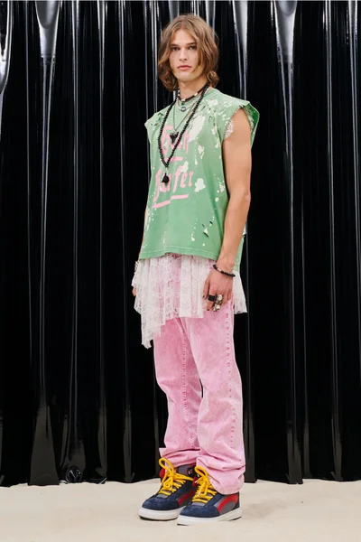 Look 15